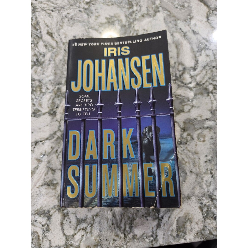 Dark Summer, Johansen, Iris Paperback 9780312368098
